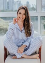 pijama americano manga longa em algodão com estampa de listras azul claro. Marca: Piante pijamas