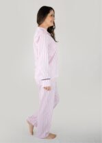 Pijama americano longo em algodão com abertura com botões. Listado Rosa. Marca: Piante