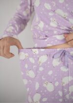 Pijama feminino manga longa com calça em algodão. Estampa de ovelhas. Marca: Piante